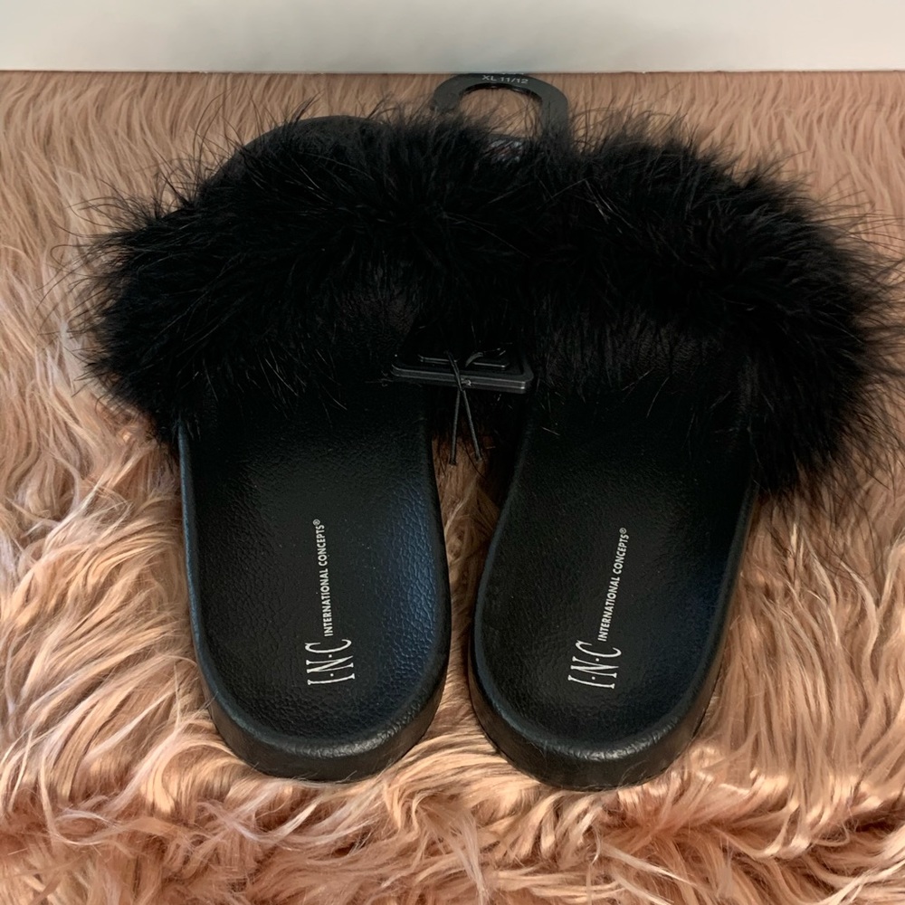 Black faux marabou feathers slide slippers